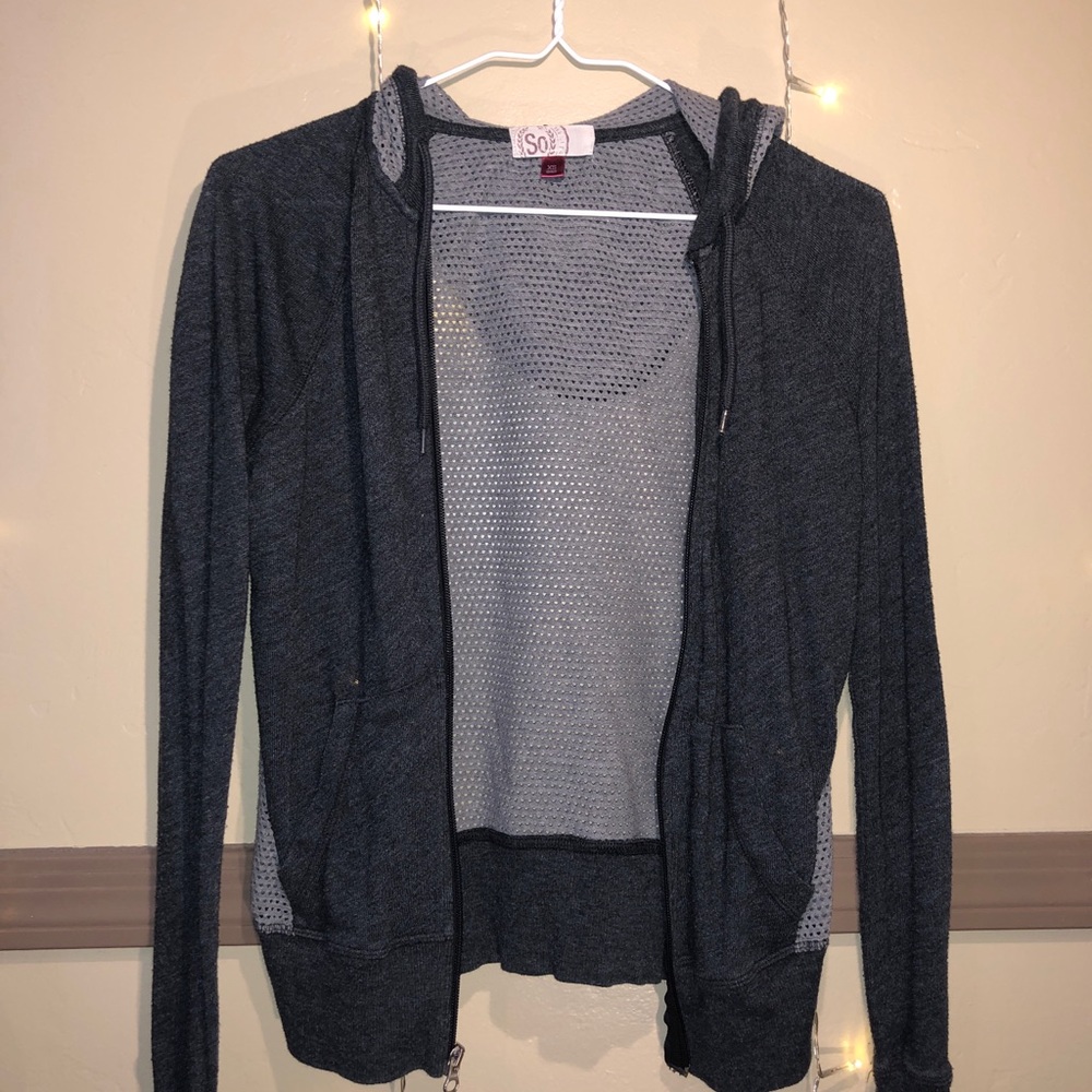 mesh back zip up